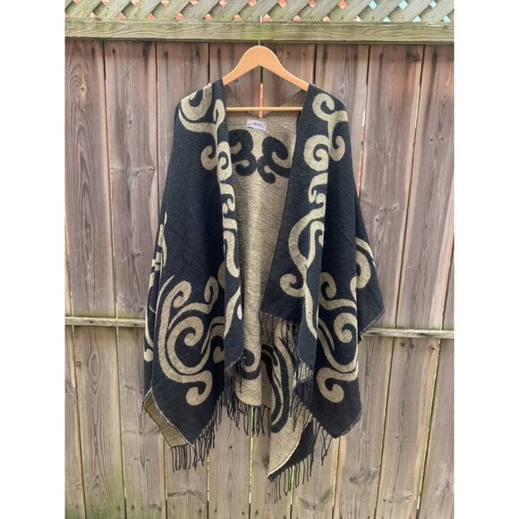 Womens Reversible Swirl Pattern Open Poncho Shawl - Picture 1 of 7